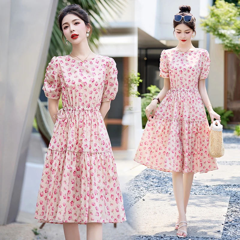 复古印花连衣裙女2025夏季新款高端大气上档次收腰显瘦复古碎花裙