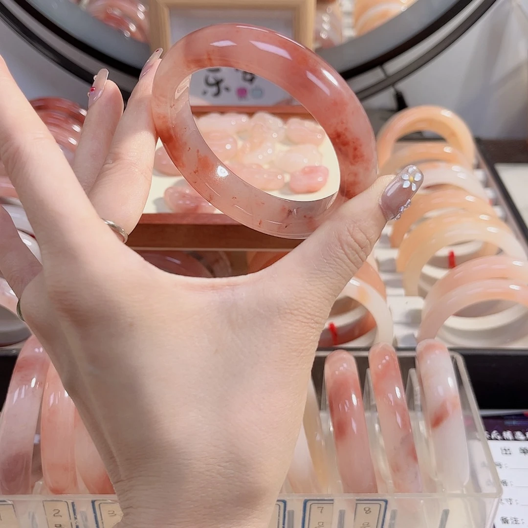 石英质玉手镯未镶嵌乔****