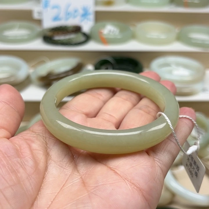 和田玉手镯未镶嵌?*安