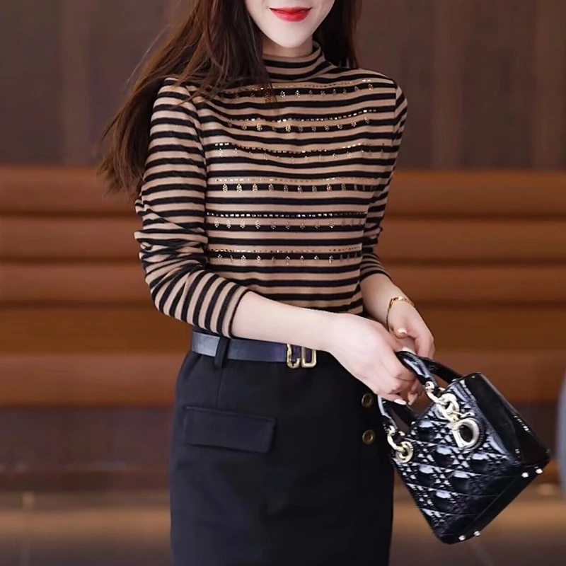 （运费补贴）秋冬季新款时尚气质显瘦加厚保暖条纹长袖打底衫百搭