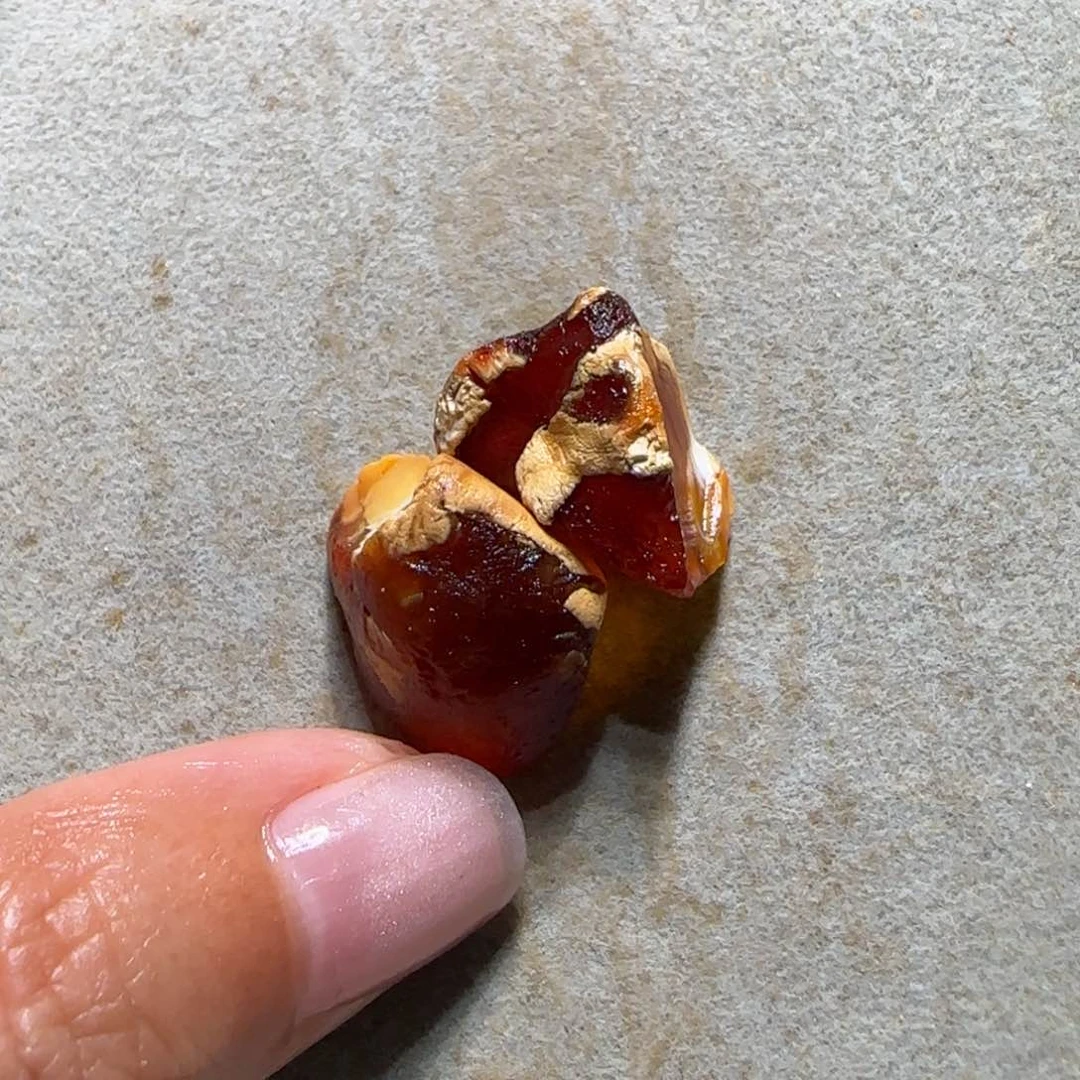 裸石琥珀未镶嵌闲**鱼专拍
