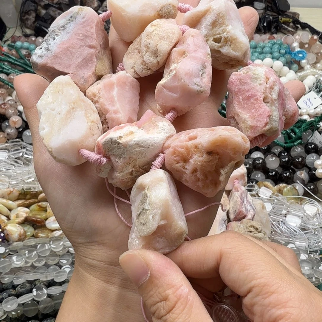 水晶珠宝半成品未镶嵌粉澳宝裸石一条
