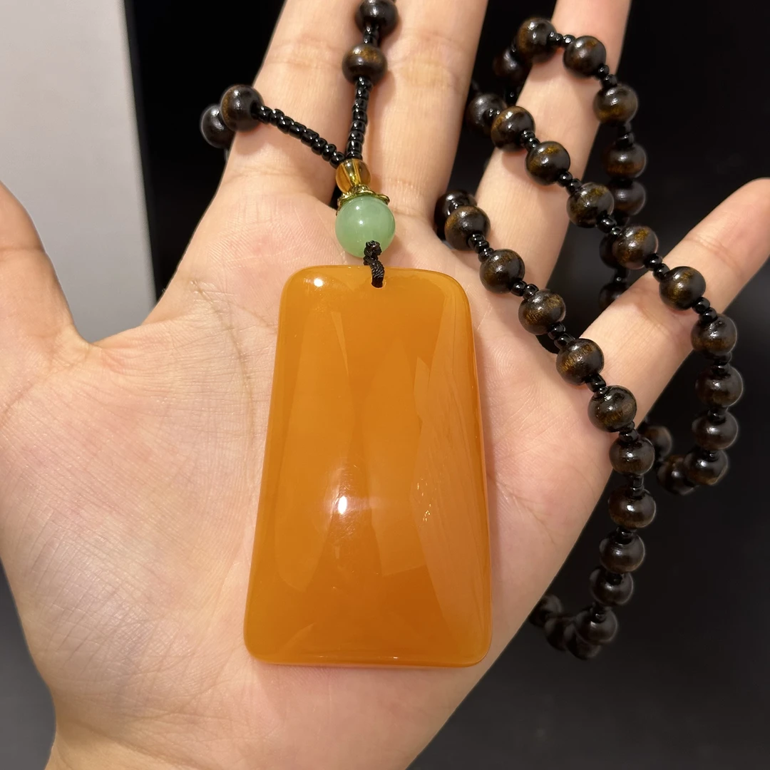 满蜜油黄厚装面包无事牌吊坠A14-07