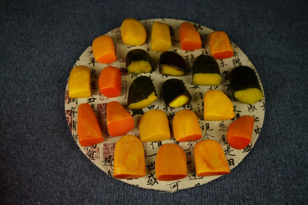 编号010田黄原石素章