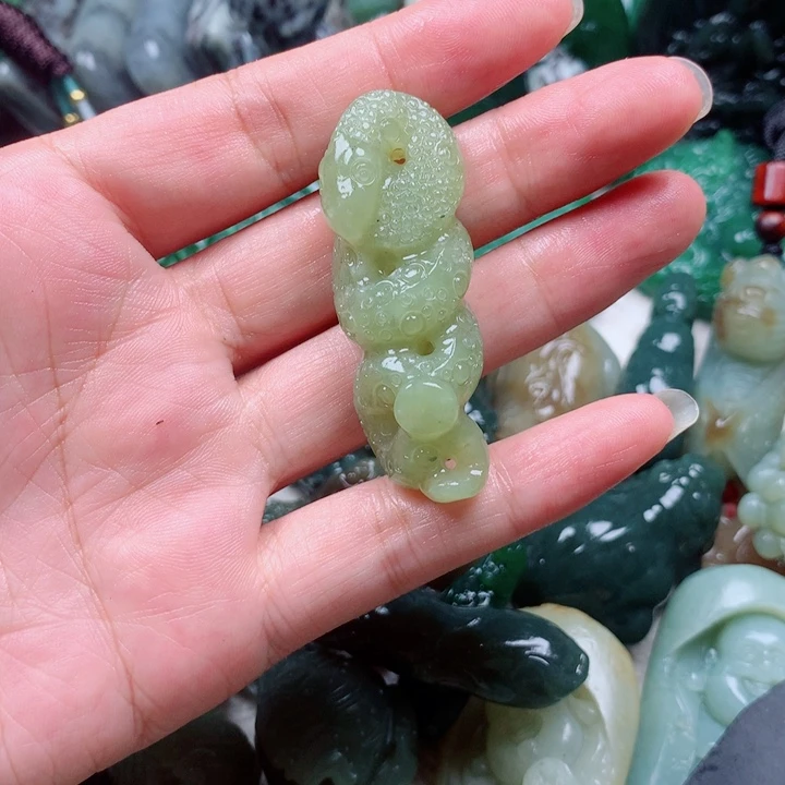 颈饰未镶嵌和田玉