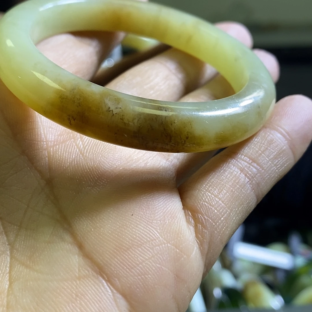 和田玉未镶嵌手镯53口径