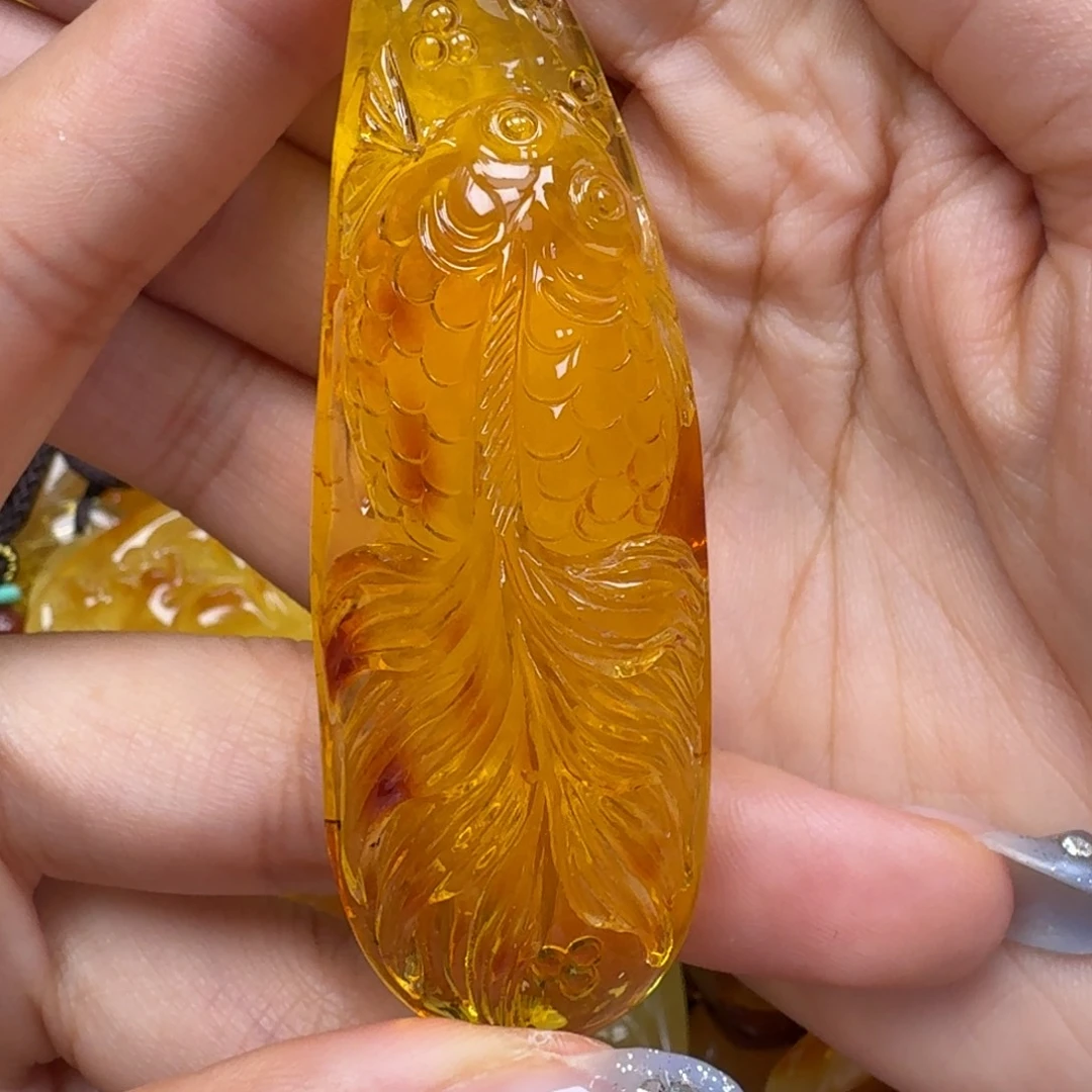 琥珀未镶嵌珠宝奇石