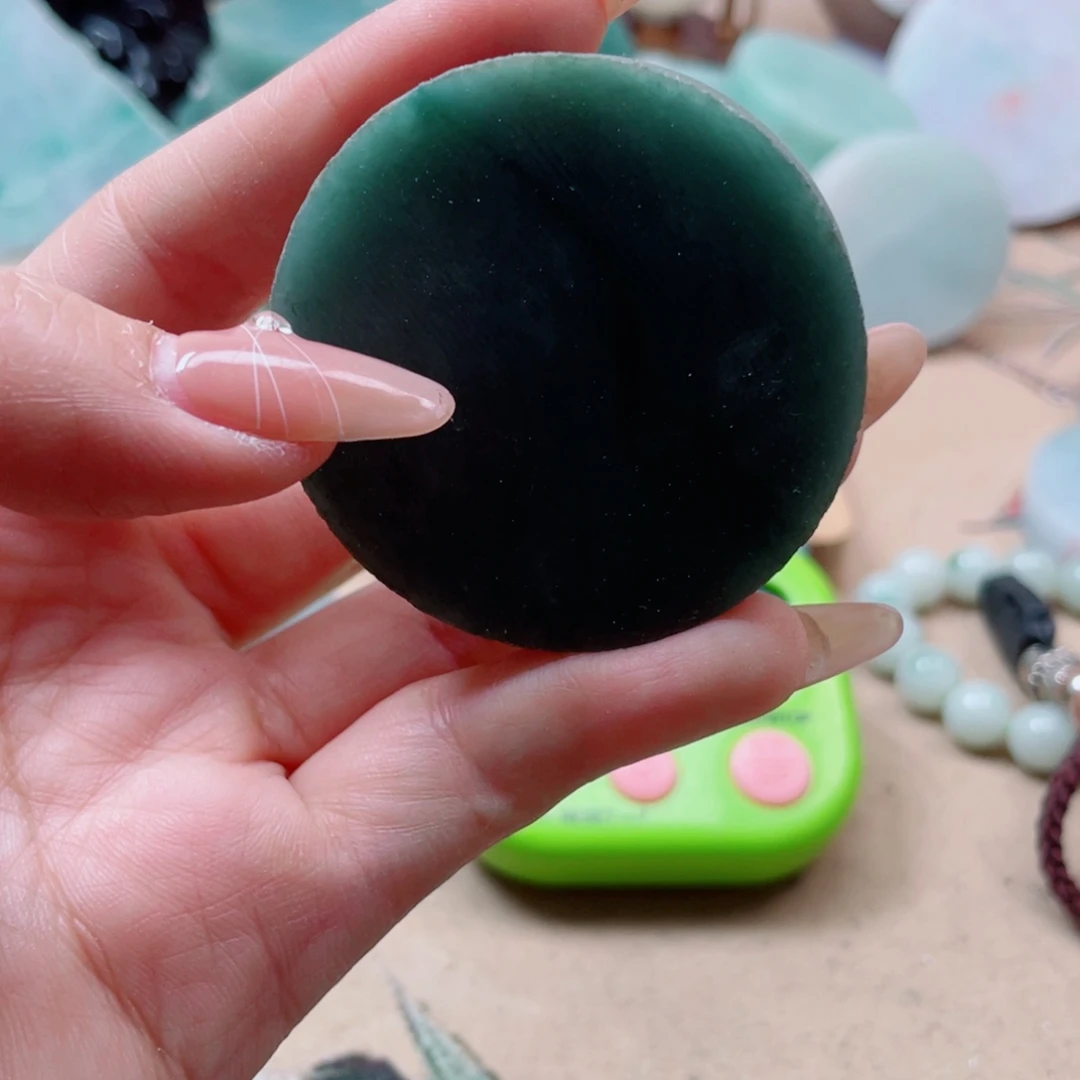 翡翠未镶嵌颈饰021……