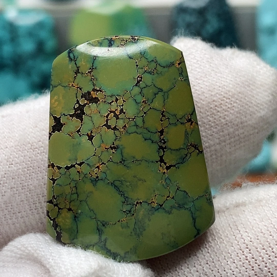 绿松石未镶嵌天然原矿 带武汉地大证书