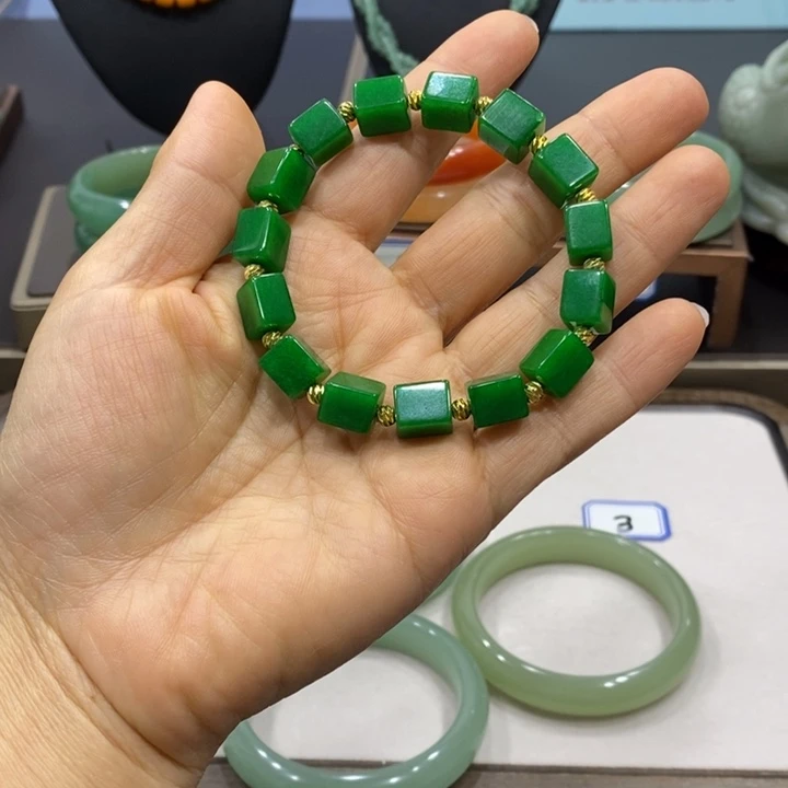 未镶嵌手链石英岩玉