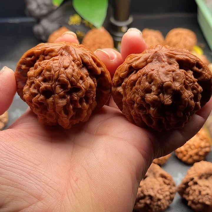 刘***集把件文玩核桃全品龙鼎边56