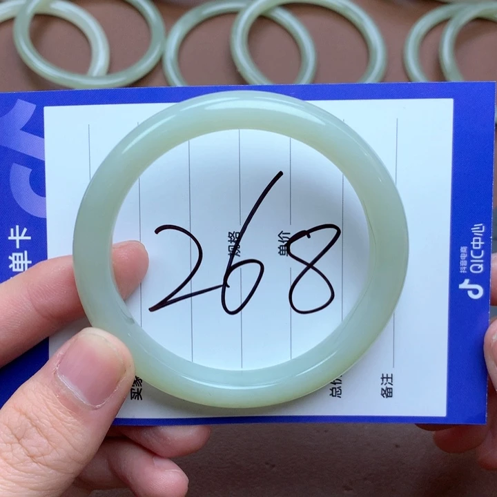 和田玉未镶嵌手镯57