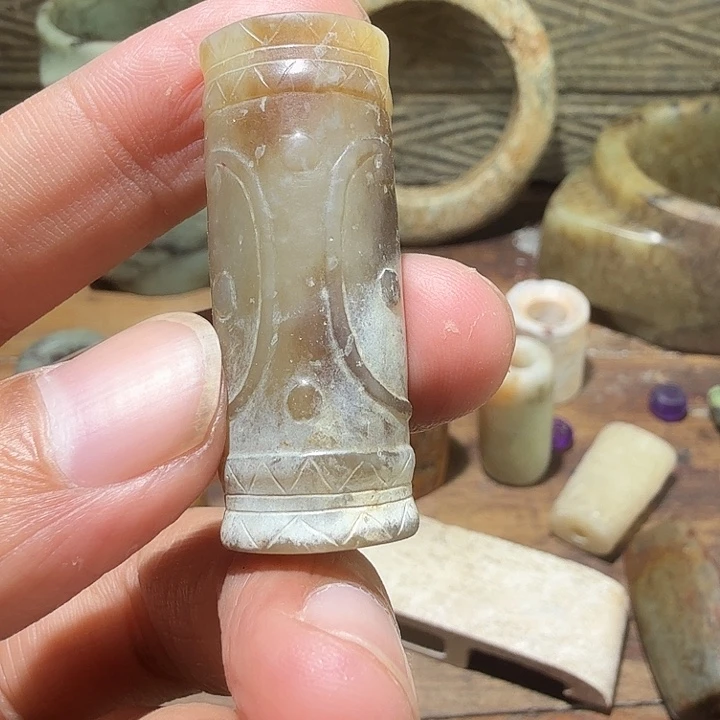 草***草和田玉未镶嵌挂件