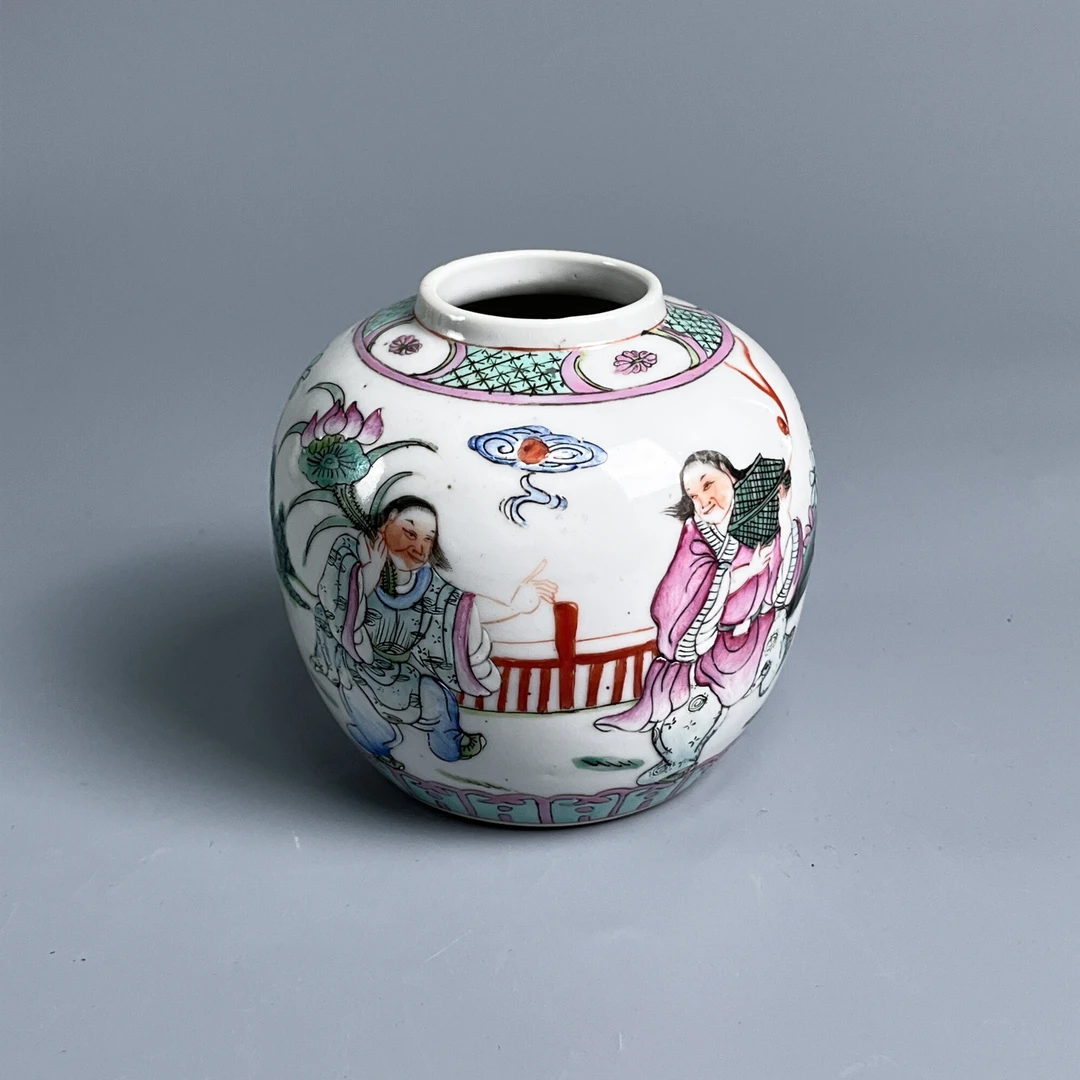 M2XGK002988 - 民国粉彩和合二仙小罐