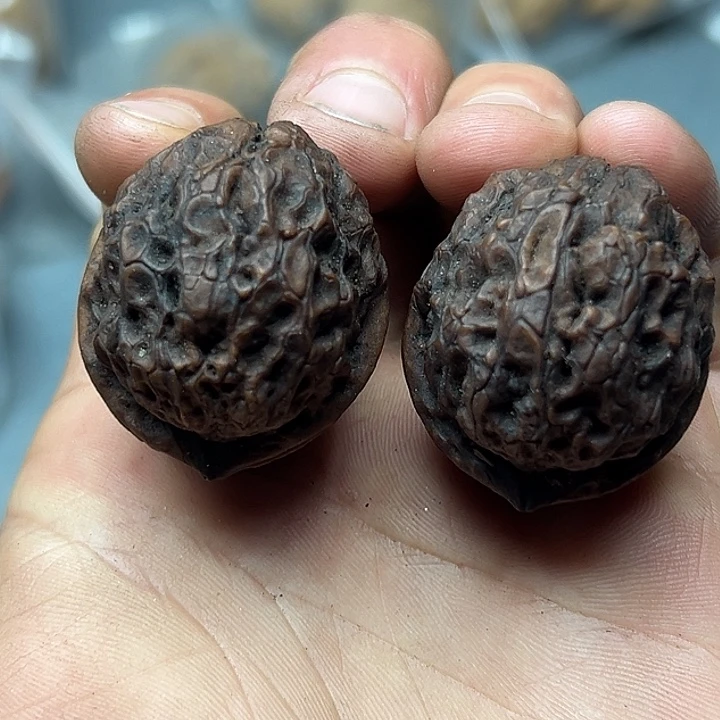 文玩核桃把件52号火焰灵姬