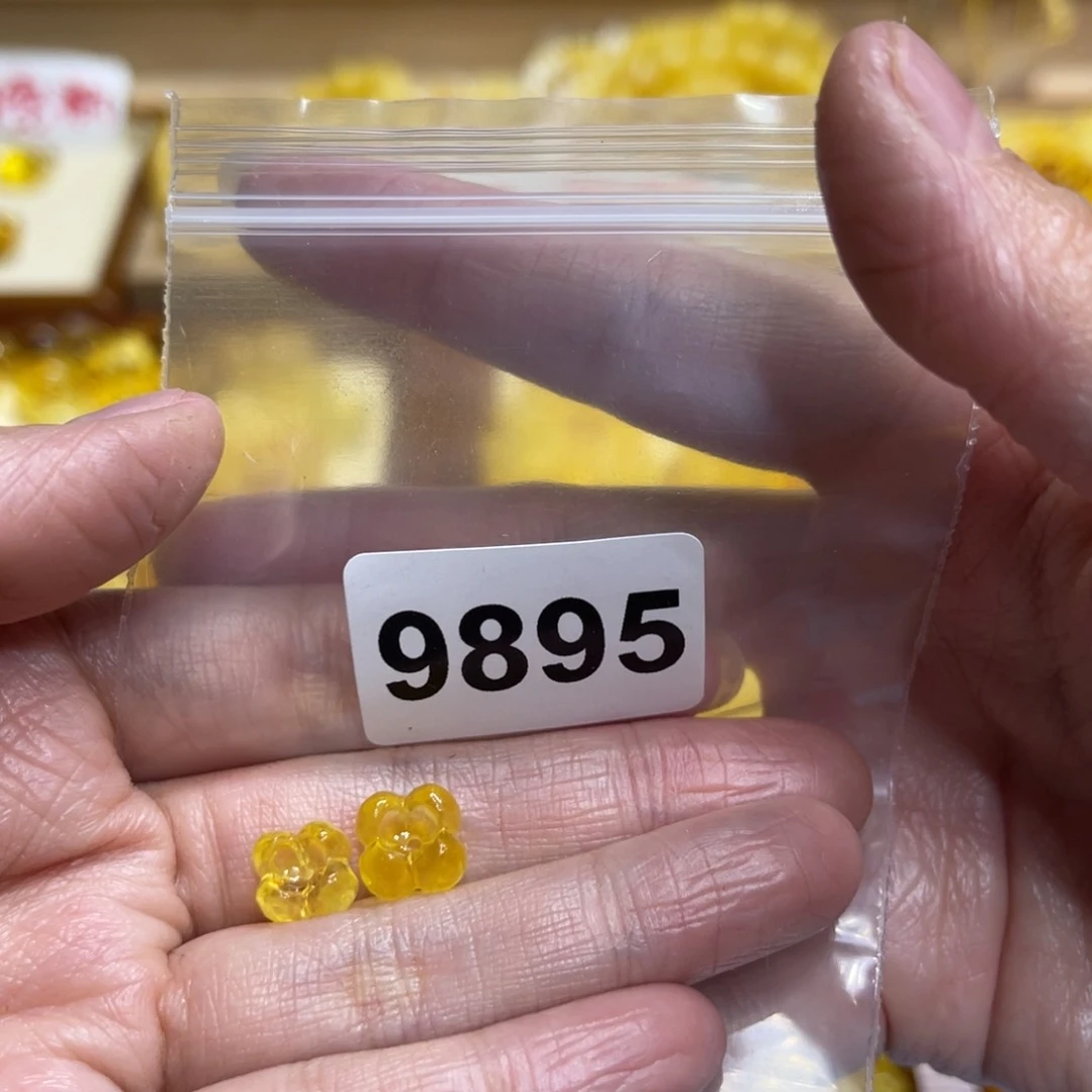 未镶嵌颈饰琥珀蜜蜡