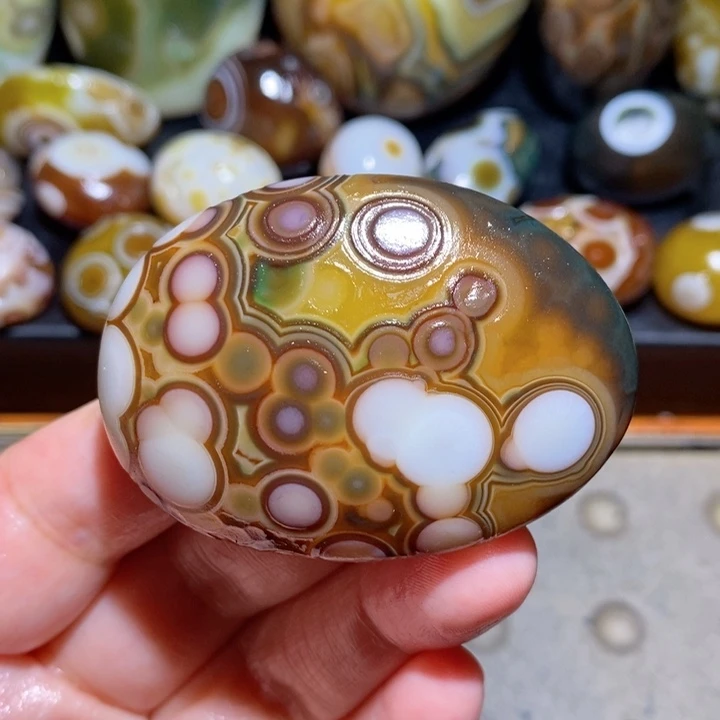 未镶嵌玛瑙/玉髓珠宝半成品3