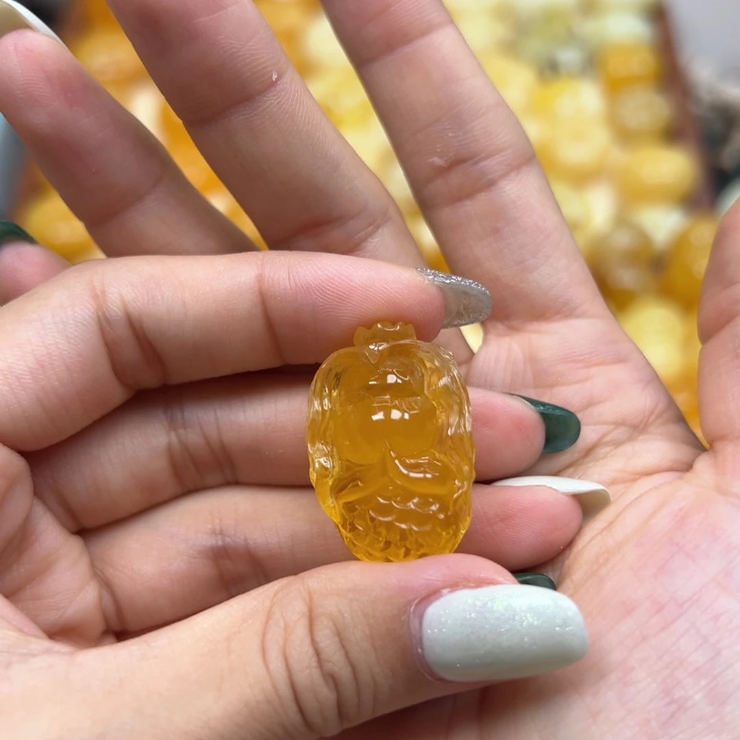 秋***未镶嵌颈饰琥珀蜜蜡