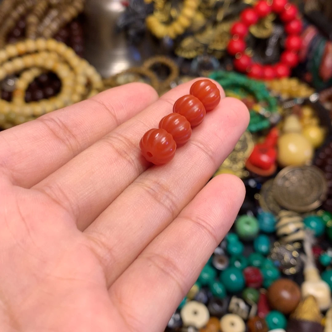 瑞***德泥塑藏传文玩。 小配饰。