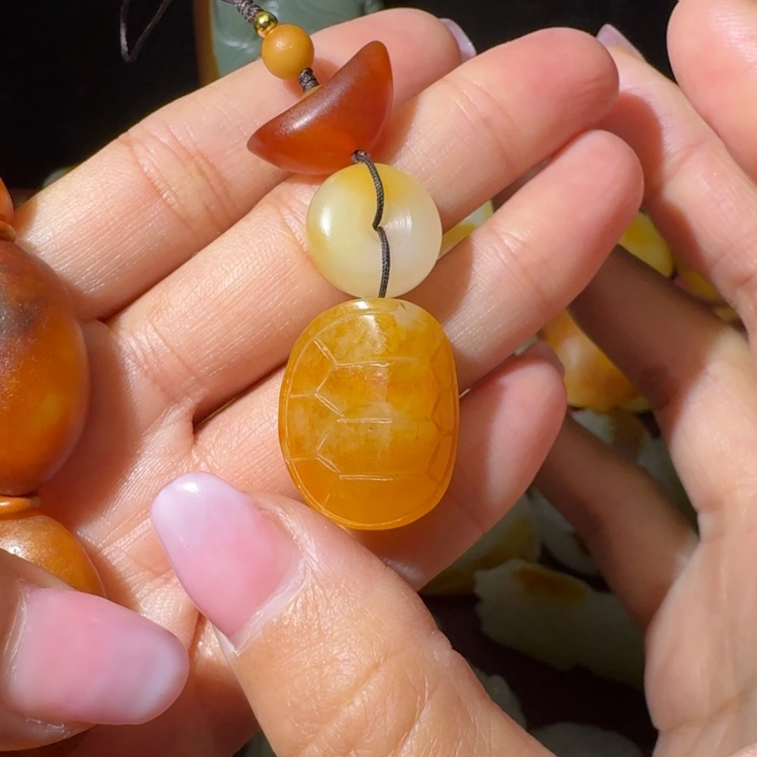 风***赚和田玉未镶嵌挂件