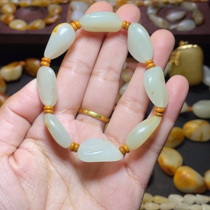 和田玉未镶嵌手链