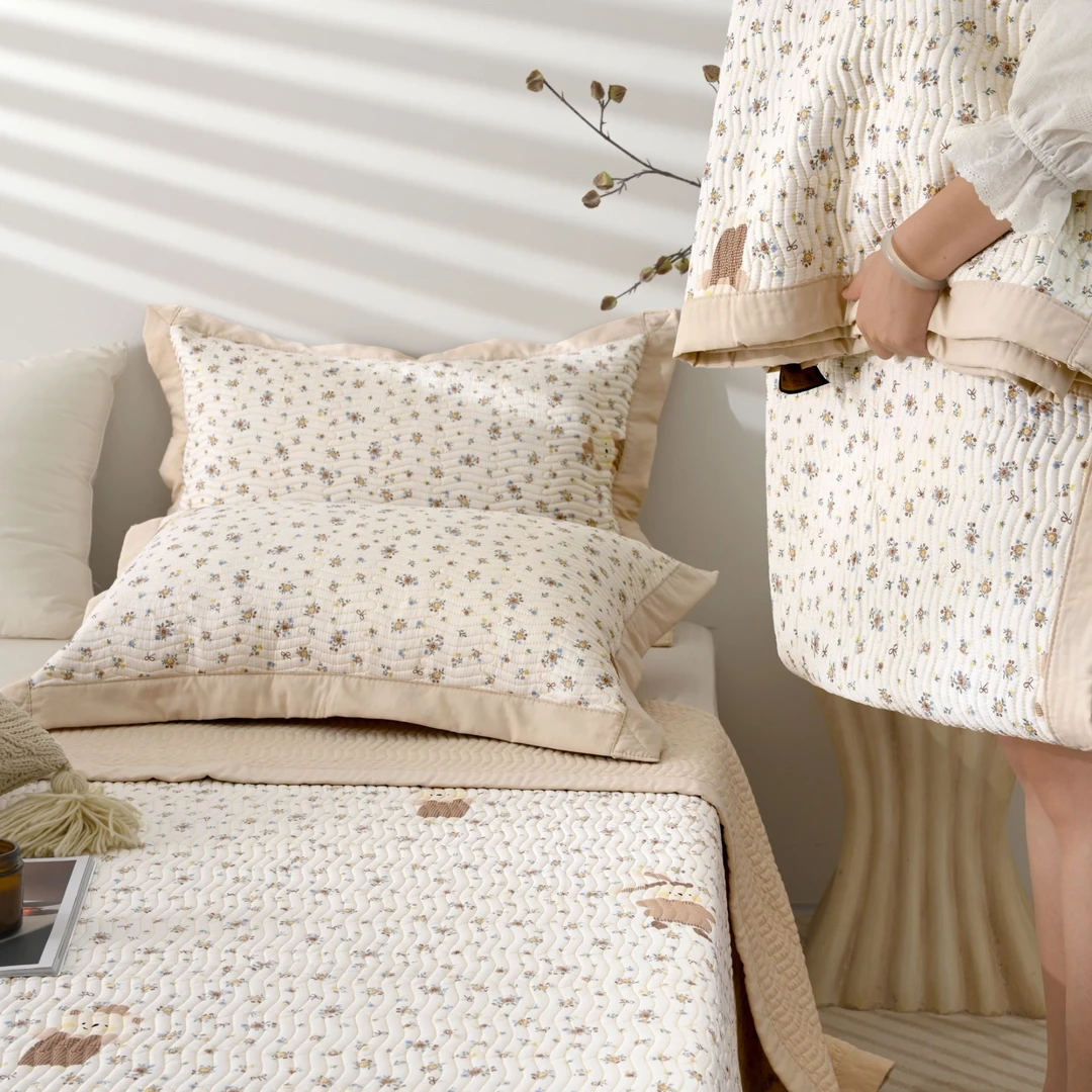 【米菲小兔莫代尔三件套】四季双面万针绗缝多功能防滑可机洗床盖
