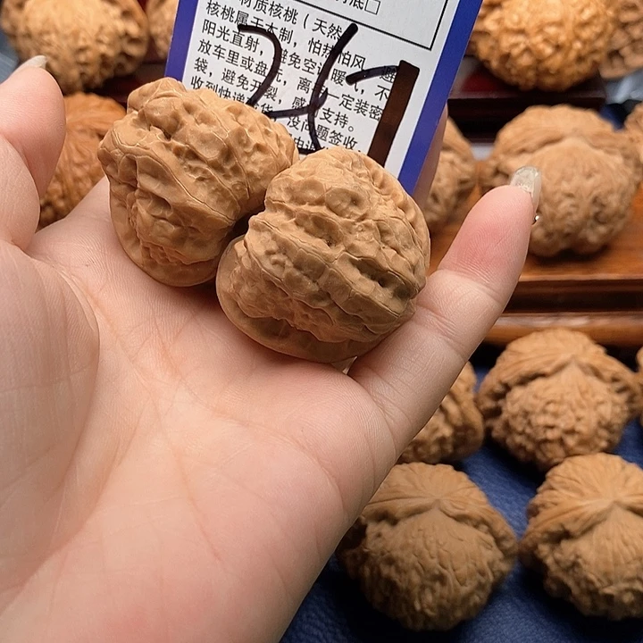 桃核吊坠周蛤蟆狮子头37