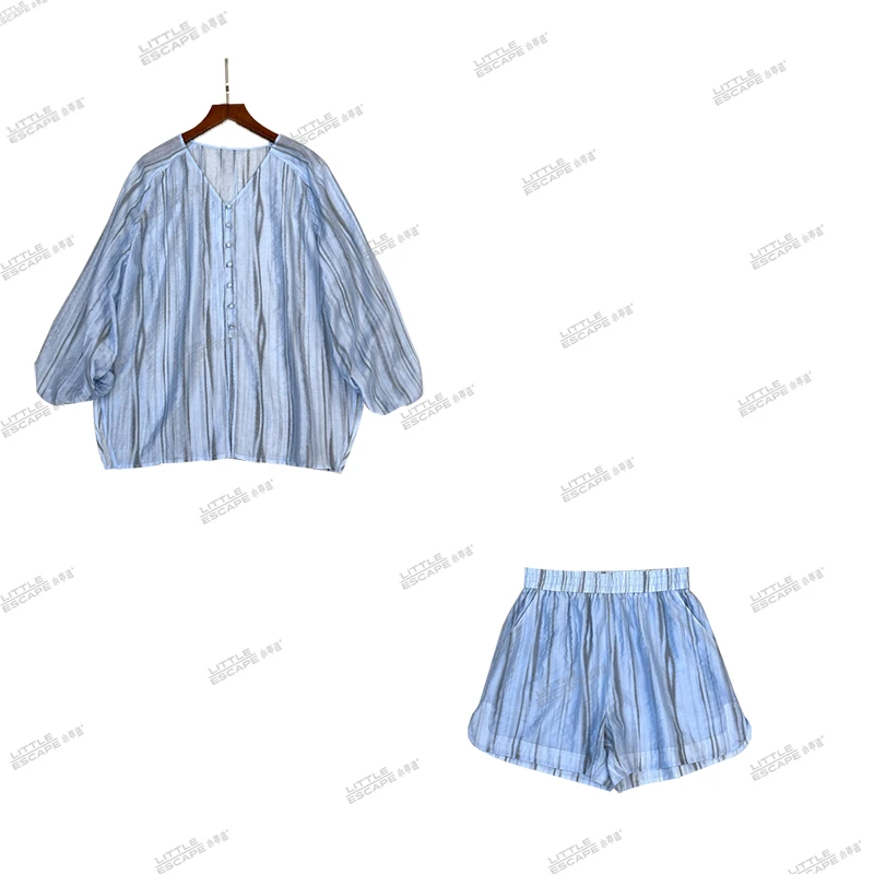 【小乖逃】G蓝色条纹V领排扣松紧腰短裤蓝色套装V9026
