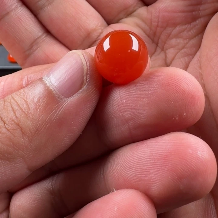 南红玛瑙圆珠13.6未镶嵌