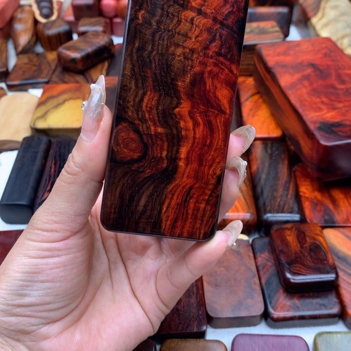 交趾黄檀（大红酸枝）蘭*