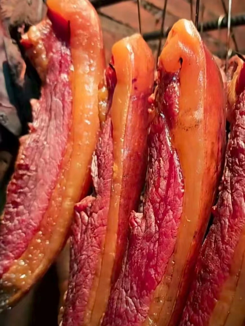 尹定花传统式腊味后腿肉1到10斤黄狗猪头肉显微镜