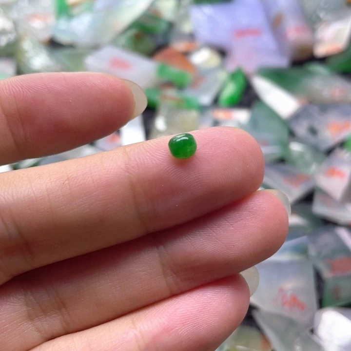 l***乐定制翡翠未镶嵌天然缅甸翡翠