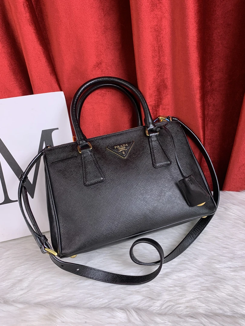 95新 Prada/普拉达 黑金杀手包/YW06127745/7745/护