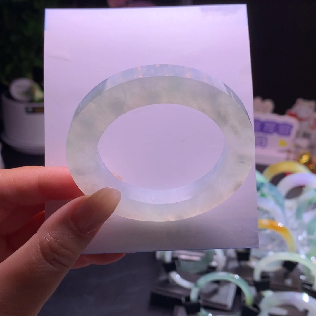 未镶嵌手镯定制翡翠