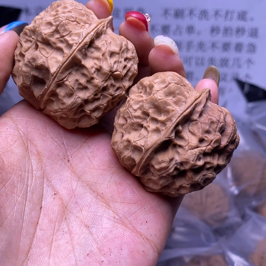 把件文玩核桃云南野生铁核桃62号43mm