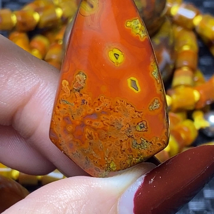 玛瑙/玉髓颈饰未镶嵌