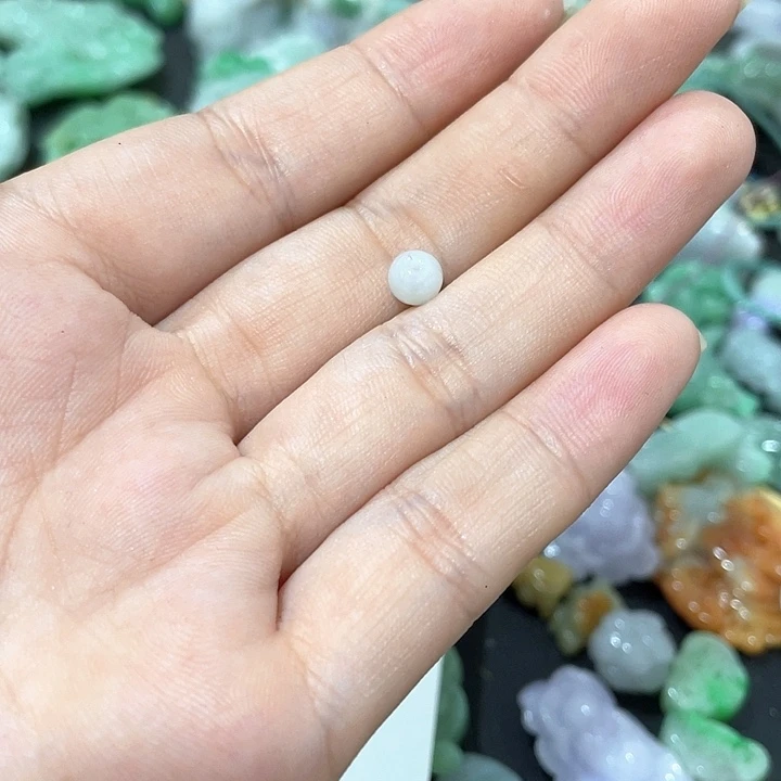 颈饰未镶嵌翡翠隐***膀天