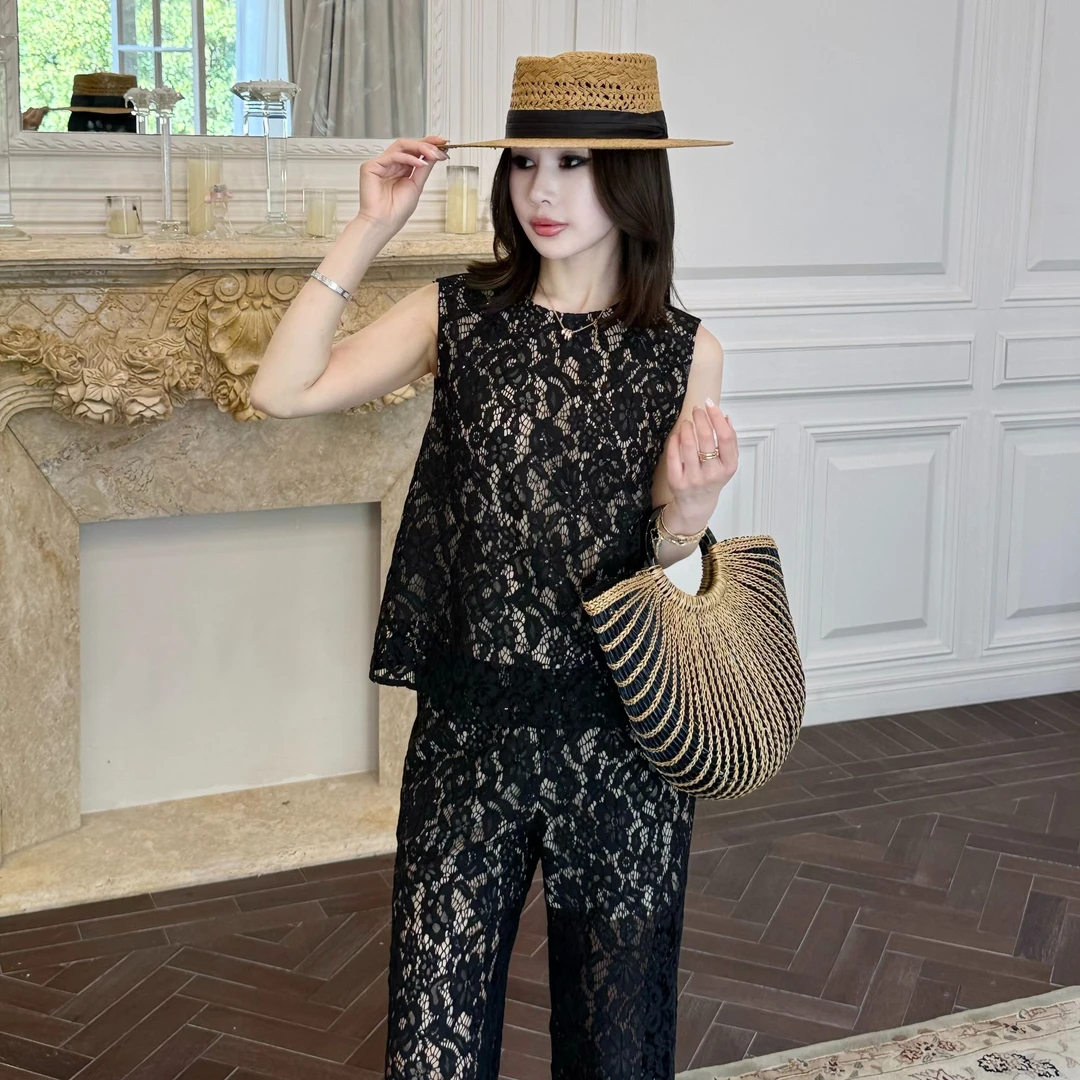 【罗曼史】原创肌理压褶珠绣蕾丝圆领无袖背心镂空性感高腰套装