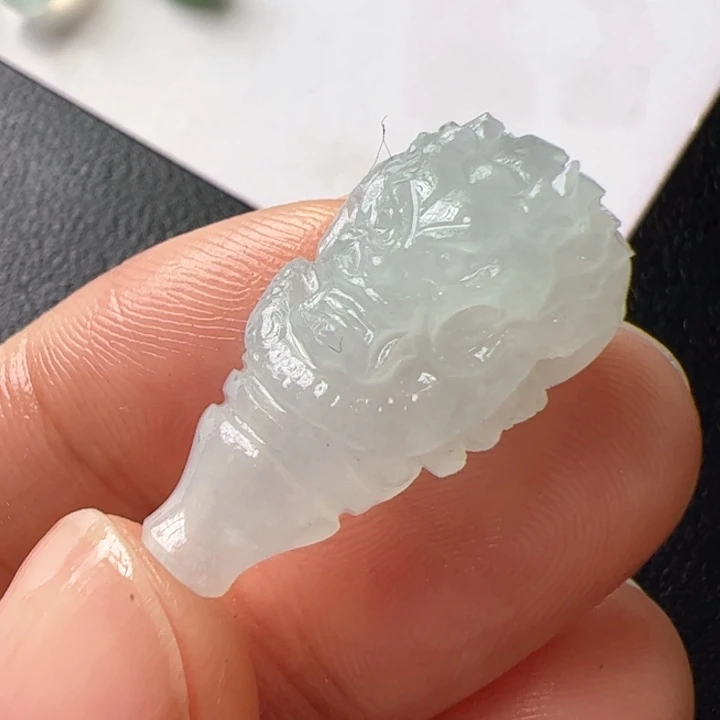 定制翡翠未镶嵌自然光