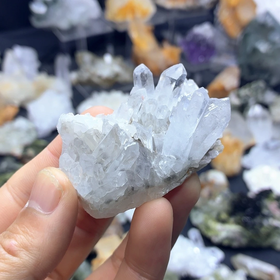 石材超透白水晶簇