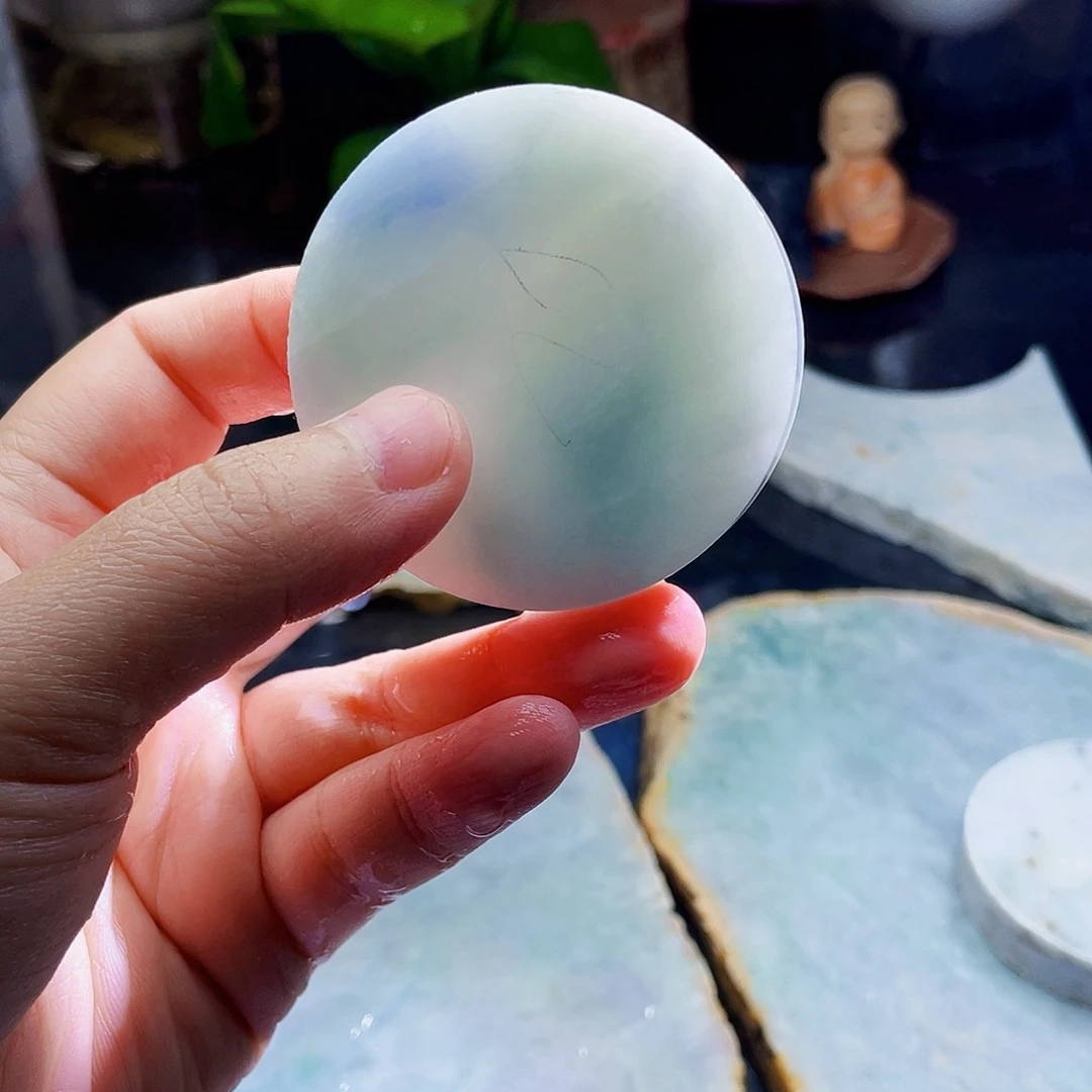 翡翠未镶嵌颈饰毛料4