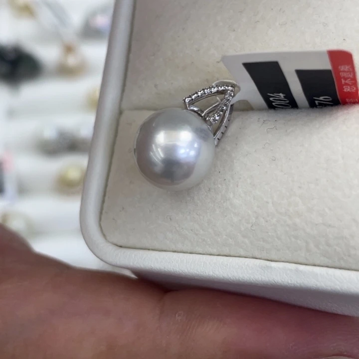 海水珍珠18K金镶嵌颈饰