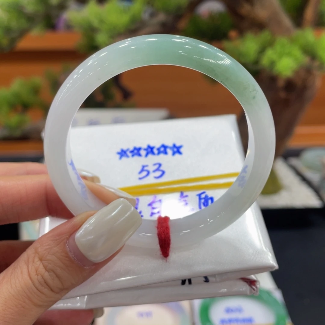 翡翠未镶嵌手镯缅甸翡翠