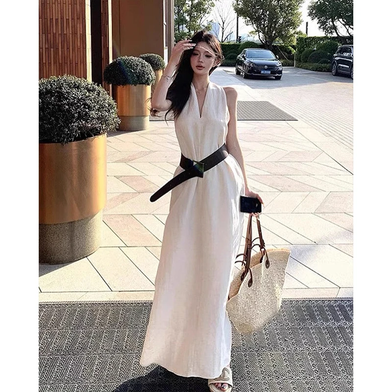 parkyeon辣妹V领挂脖连衣裙女夏季新款气质收腰显瘦无袖A字长裙