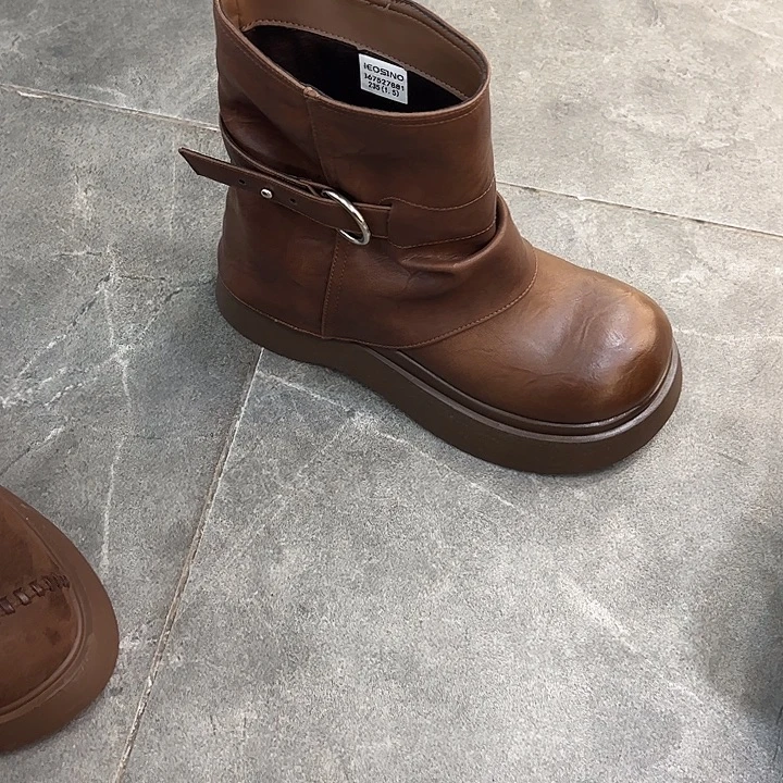 367527881棕色39码