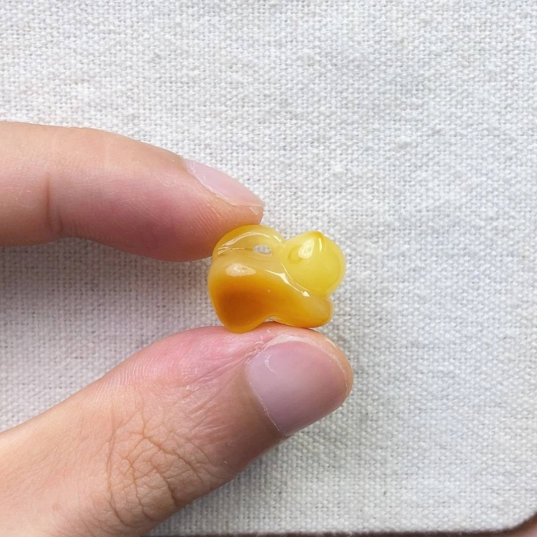 琥珀未镶嵌裸石趴趴猫咪