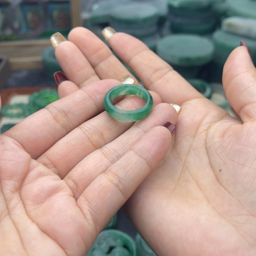 石英质玉颈饰未镶嵌壹*