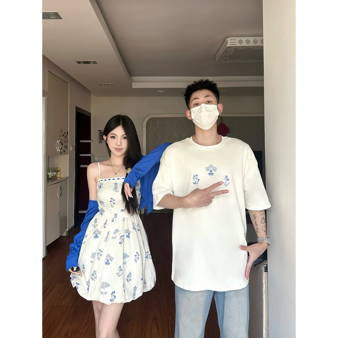 情侣装一衣一裙2025夏季新款海边度假风碎花吊带连衣裙穿搭男上衣