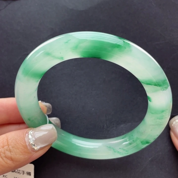 石英质玉手镯未镶嵌伊****学