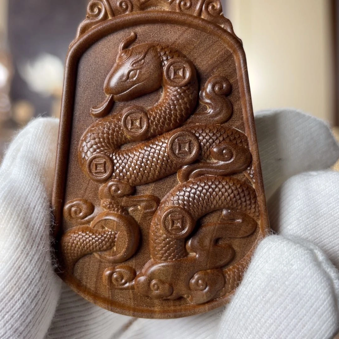 檀香木吊坠自**空老山檀香老料横纹生肖蛇